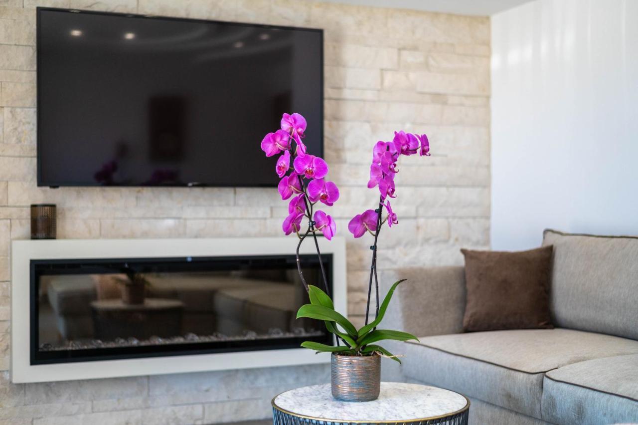 Big Blue Suites Gf Ierapetra  Exterior photo